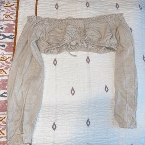 Crop top with sleeves